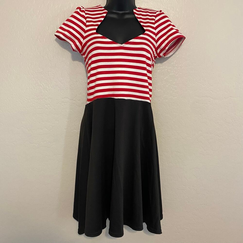 Rock Steady Womens Dress Size Medium Sweetheart Neckline Striped Nautical Retro
